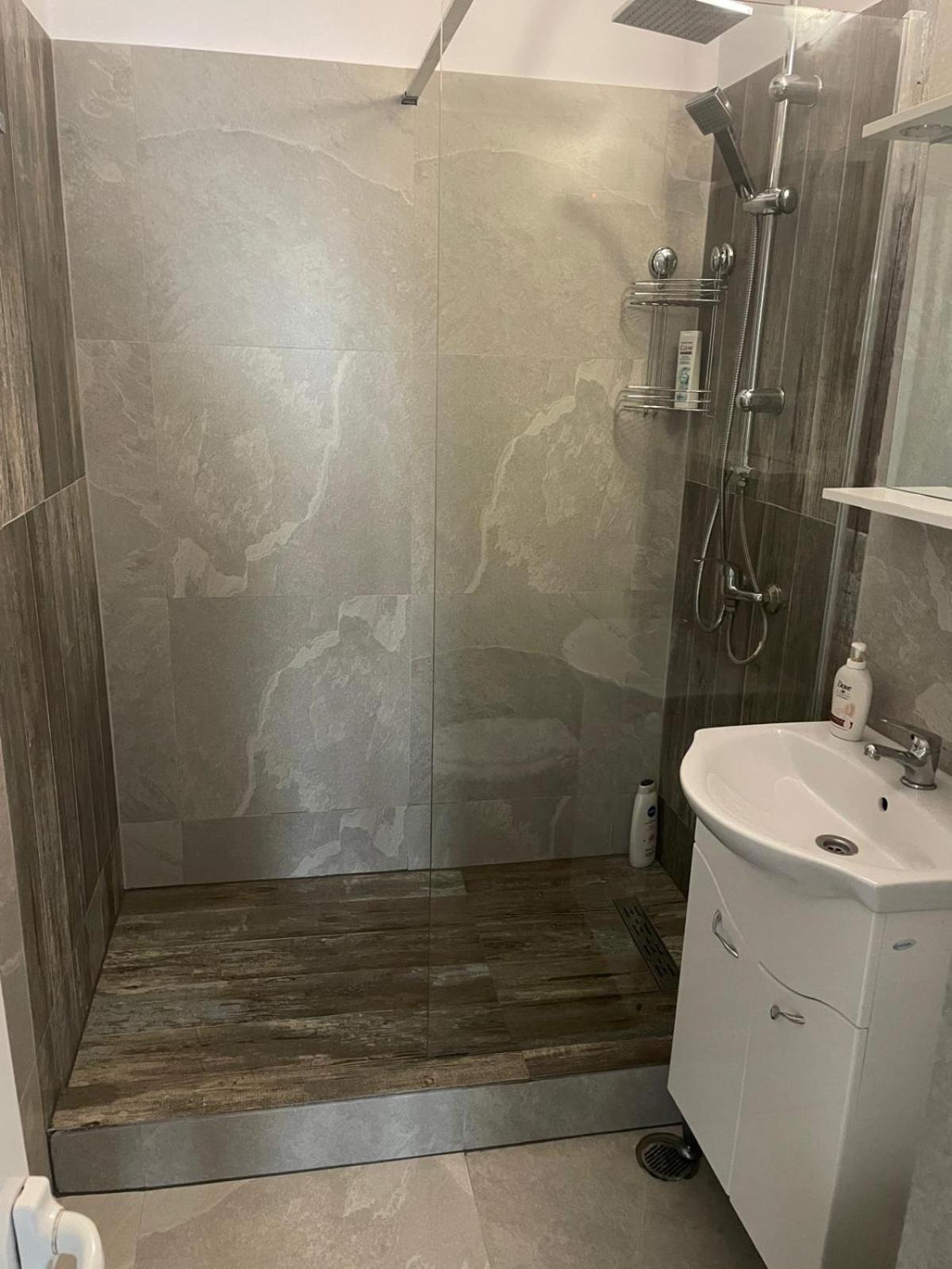 Concept Home Valcea Râmnicu Vâlcea Exteriör bild